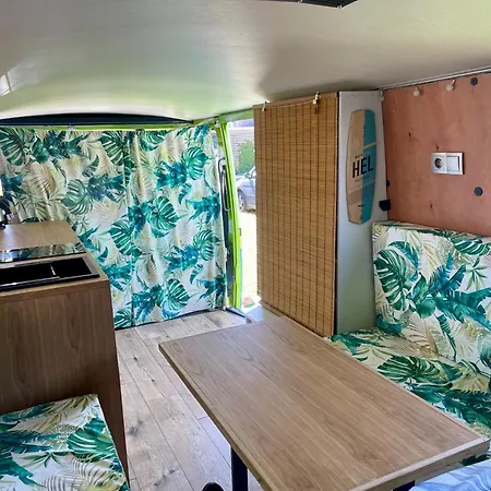 Camping Urokliwy Kamper Na Kempingu Jastarnia